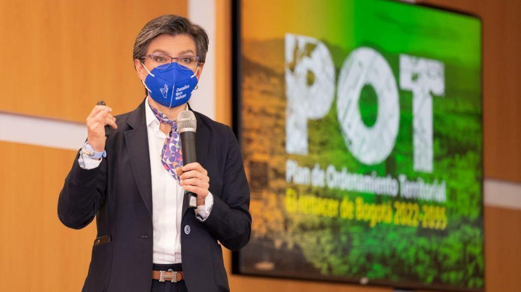 Claudia López durante la presentación del POT