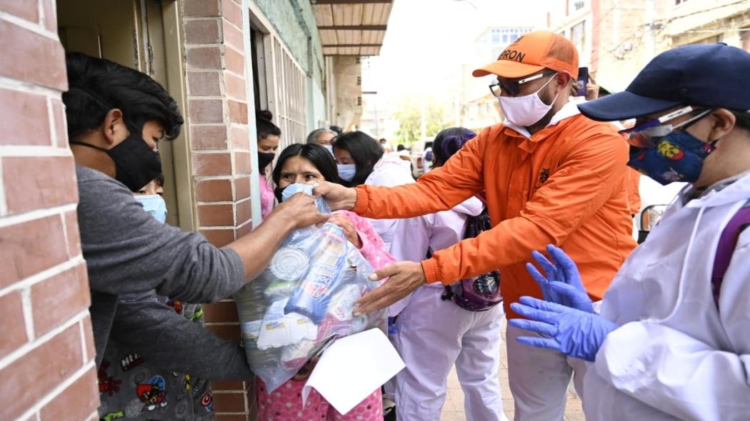 Entrega de mercados a familias vulnerables en Suba