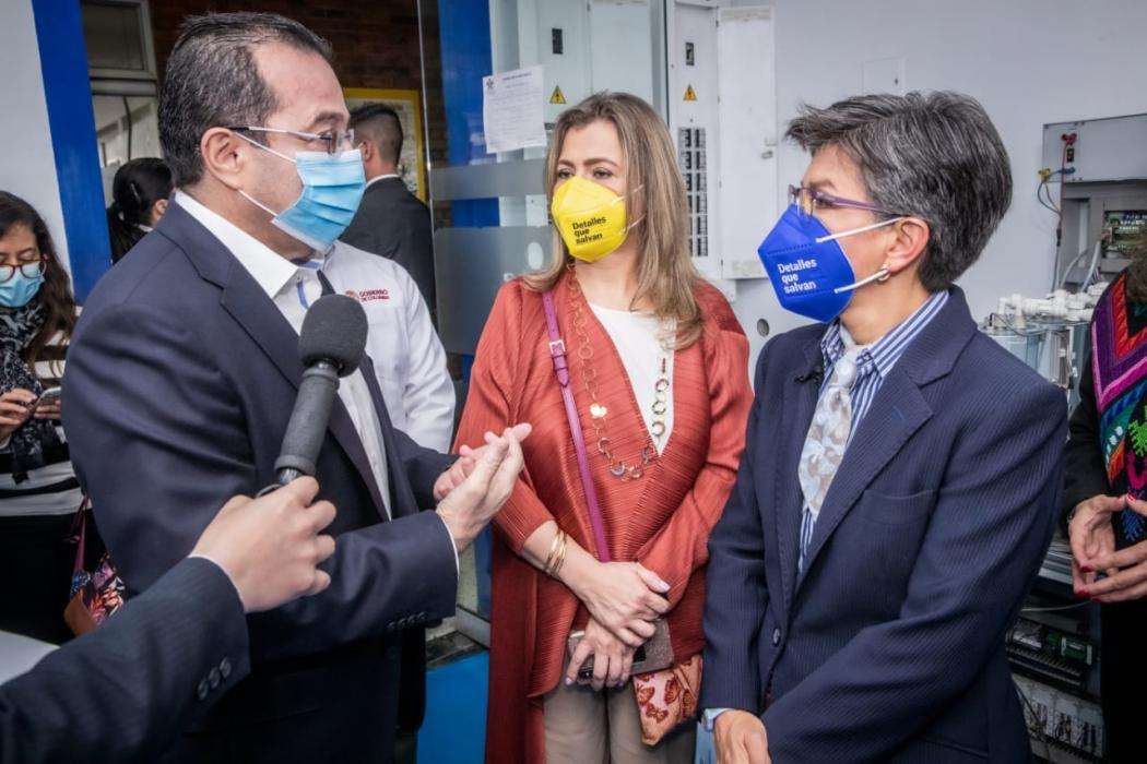 La alcaldesa mayor, Claudia López; el director del SENA, Carlos Mario Estrada y la secretaría de Educación, Edna Bonilla, recorrieron el Complejo Sur; el más grande y mejor dotado de la ciudad. Foto Alcaldía.