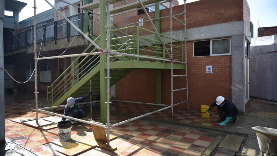 Obras en colegio