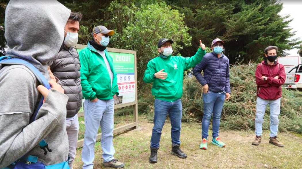 En un ejercicio de diálogo, se socializó con la comunidad de San Cristóbal el proyecto El Zuque. Foto: Secretaría de Ambiente.