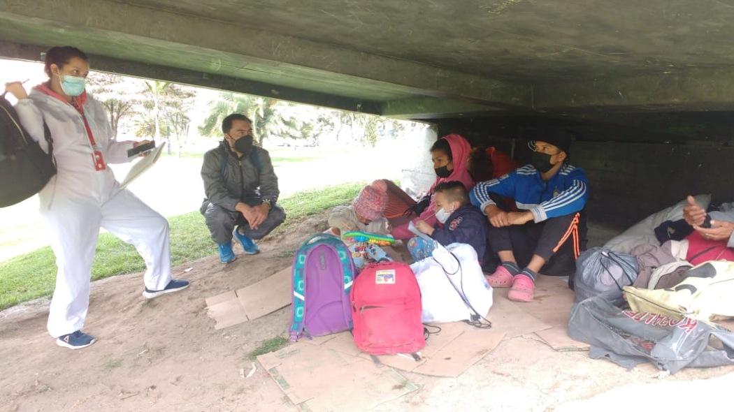 Familia en puente