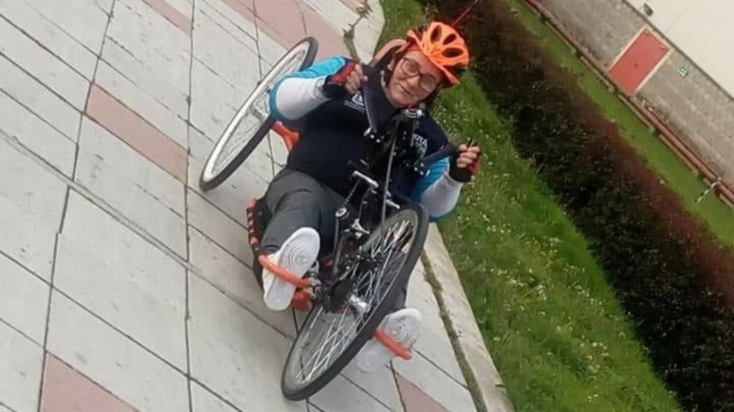 Mujer en Hand Cycle