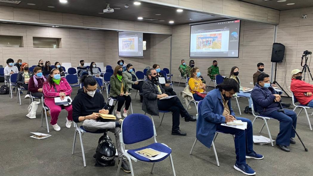 En el auditorio se reunieron más de 40 personas en representación de las localidades de Bogotá. Foto: Jardín Botánico.