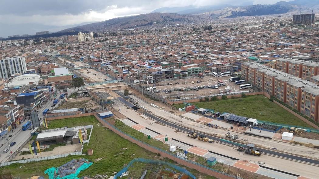 Foto panorámica de la avenida Guayacanes.