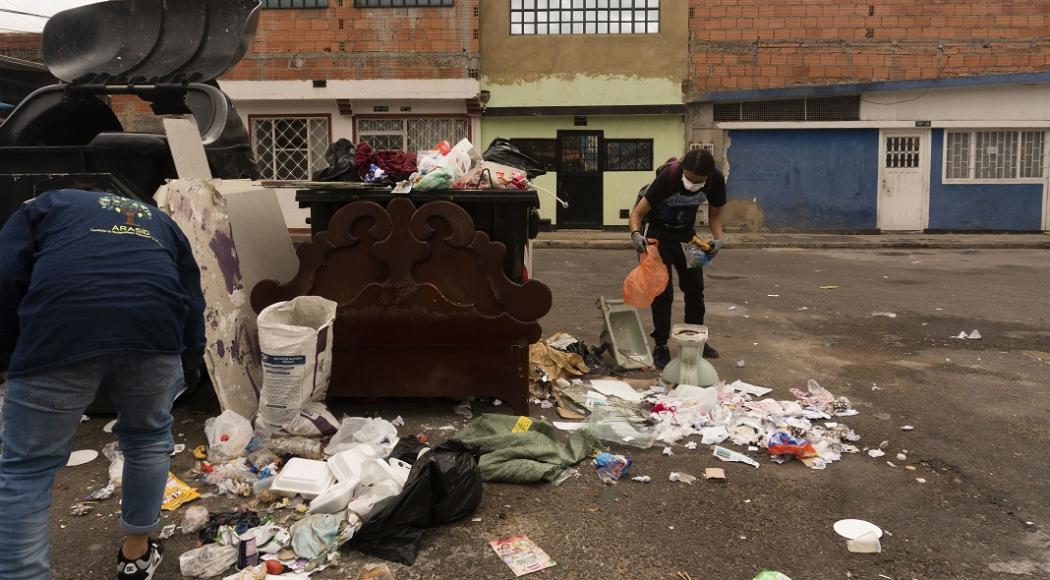 Con el programa de formación para jóvenes líderes socioambientales, “Sin dejar huella” fue una de las 8 organizaciones ganadoras de la Beca. Foto: Archivo Personal/Plogging Colombia.