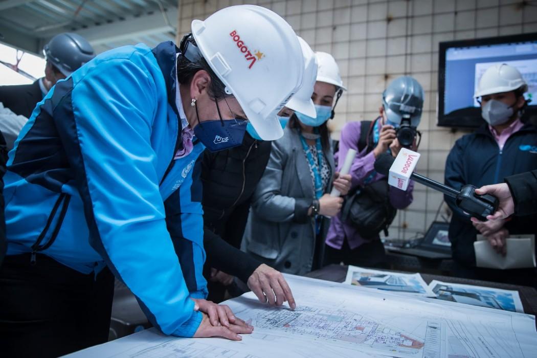 Alcaldesa, Claudia López, en inspección de obras de Kennedy y Bosa