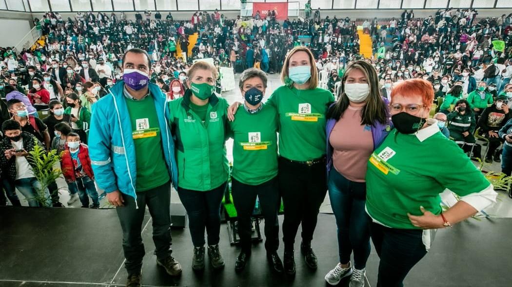 Alcaldesa Claudia López encabezó encuentro con Mujeres que reverdecen