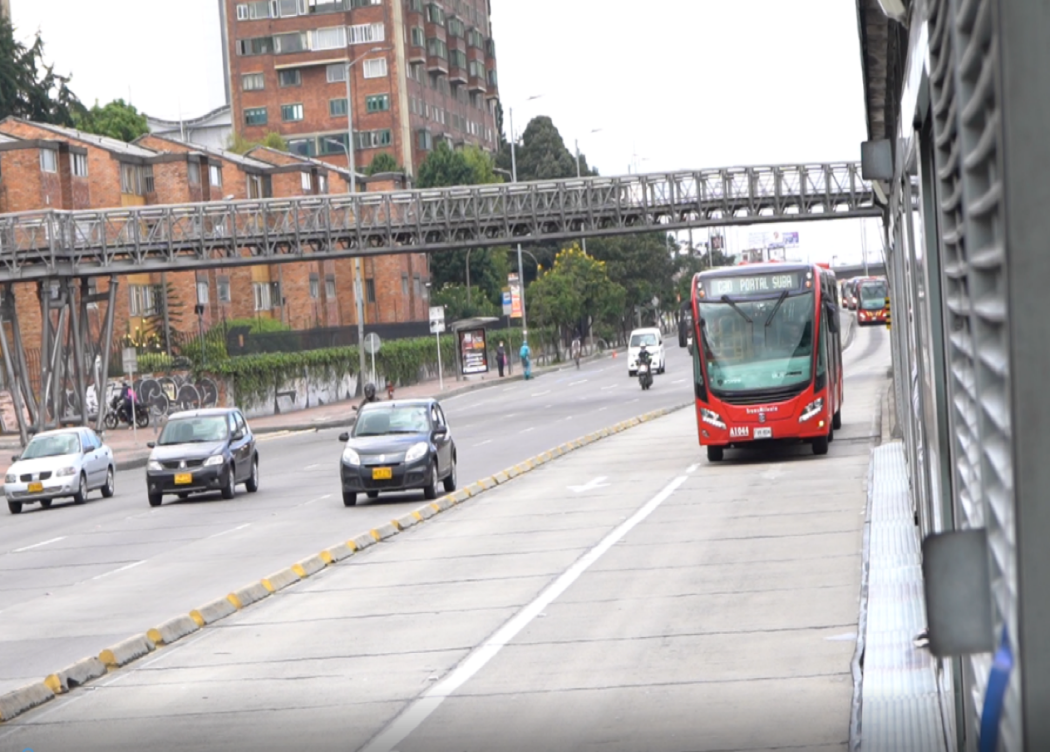 Durante el fin de año se mantiene el Pico y Placa para taxis, vehículos de servicio especial de cuatro pasajeros, sin incluir el conductor, y las restricciones al transporte de carga mayor a 20 años los días sábados.