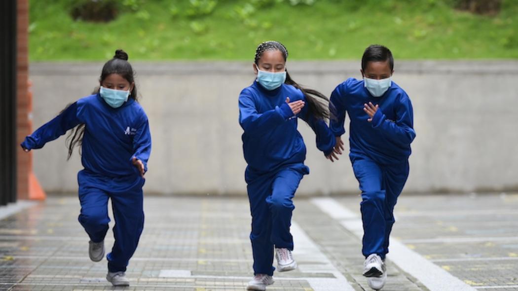 Regreso a clases de colegios de Bogotá se hará el 24 de enero de 2022