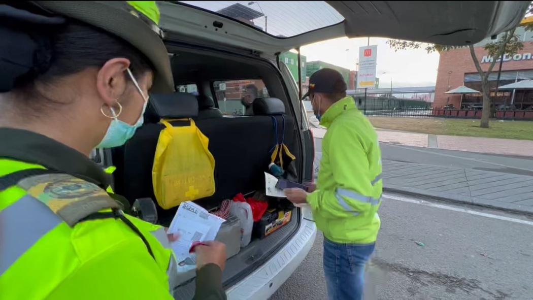 También se contará con 10 puestos de control específicos para pico y placa en las principales avenidas de Bogotá los cuales estarán rotando de sentido vial. Foto. Sec. de Movilidad.