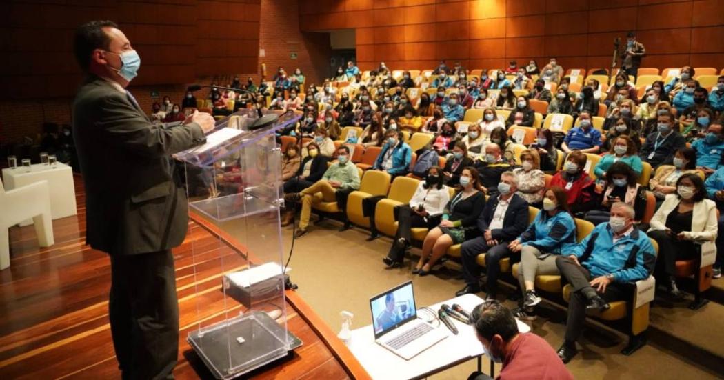 Reconocimiento al equipo de respuesta de Salud en Bogotá en pandemia 