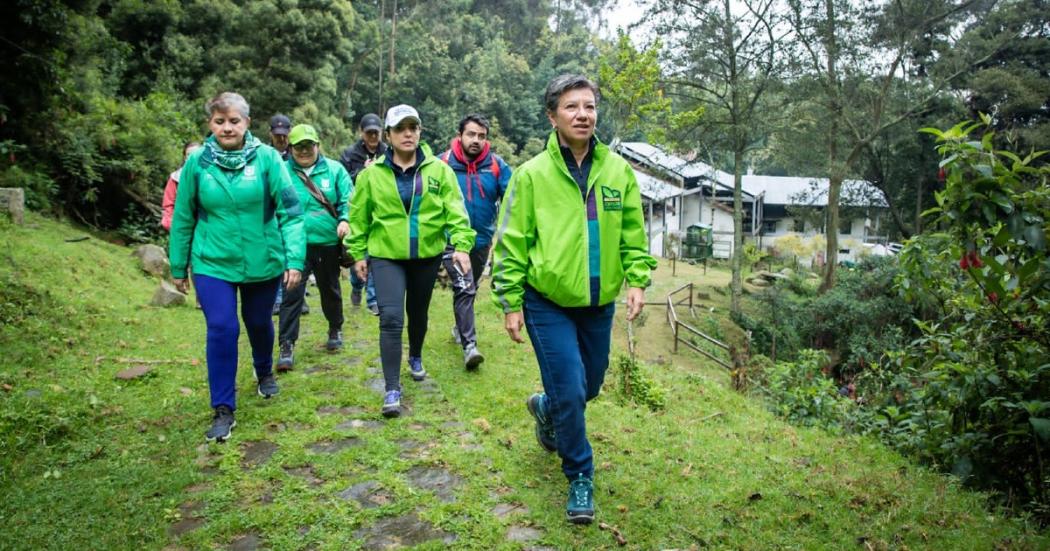 Alcaldesa recorrió 2 senderos en los Cerros abiertos para el disfrute de todos