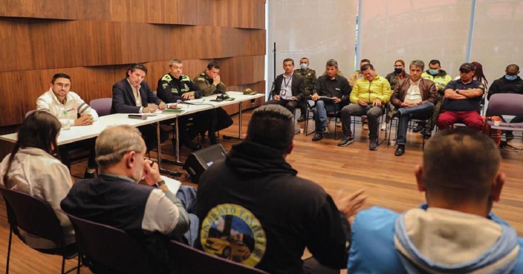 Distrito y taxistas acuerdan estrategias para fortalecer seguridad