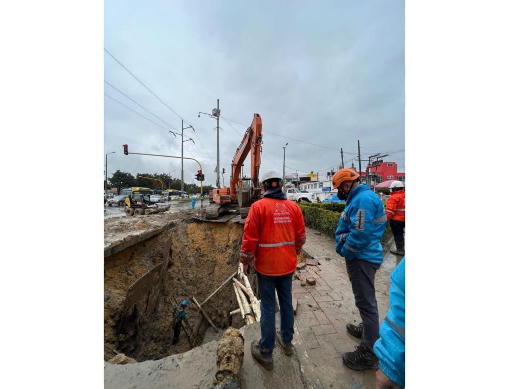 Comienza a restablecerse el servicio de agua en la localidad de Suba 