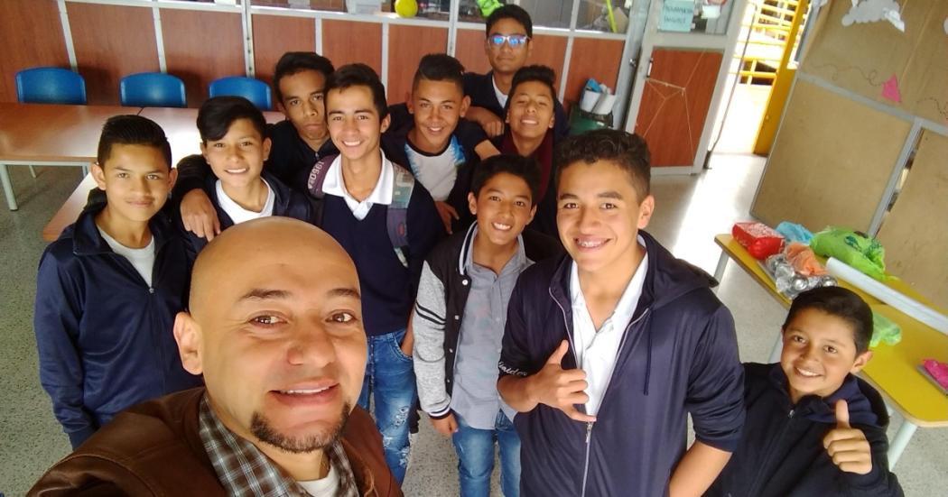 Robo TIC A Usminia: proyecto de las y los estudiantes del colegio Usminia