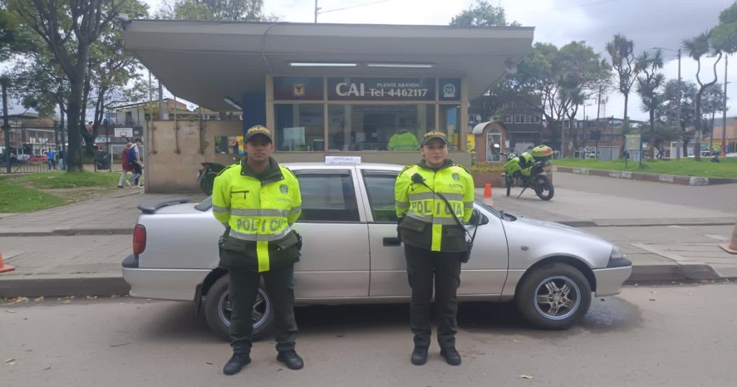 Policía de Puente Aranda recuperó un carro que fue hurtado a ciudadano