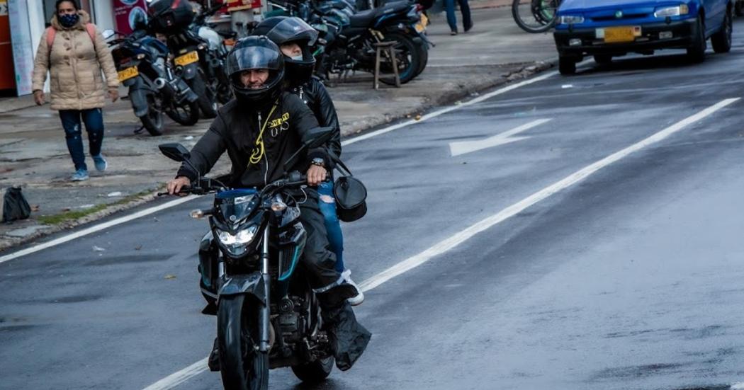 ¿Cuánto cuesta legalizar el trámite de cambio de color de una moto en Bogotá?