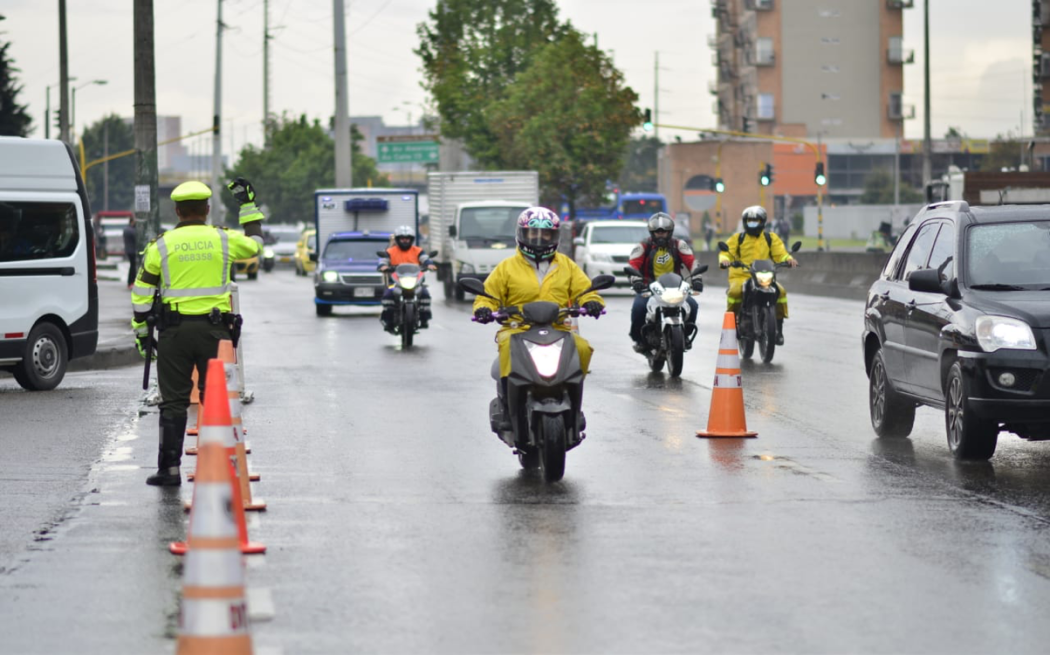 Movilidad recomienda a actores viales a respetar señales de tránsito