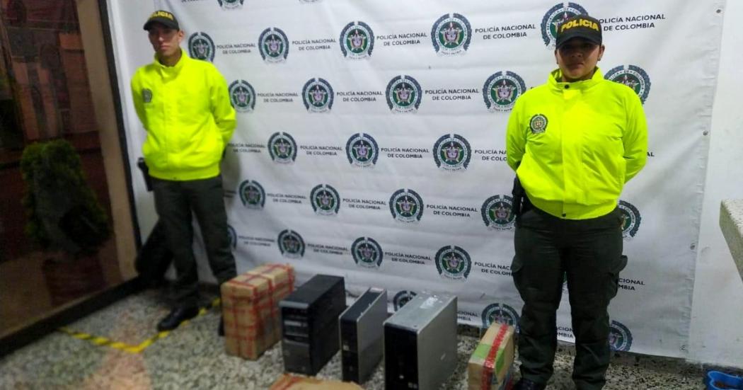 Policía de Bogotá incautó 40 equipos electrónicos.