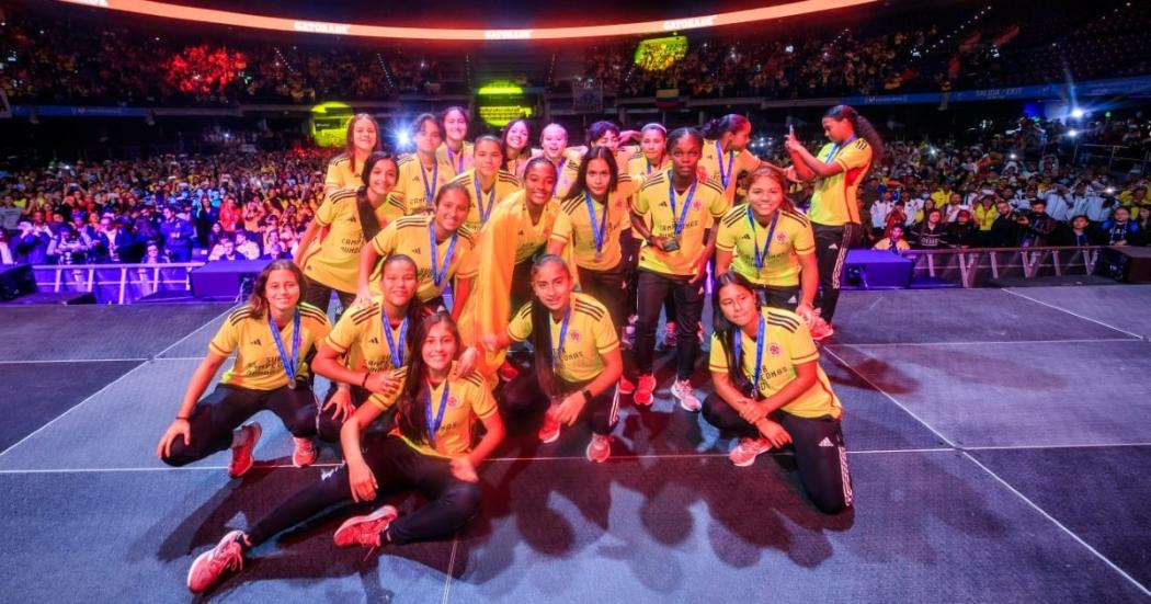 Bogotá recibió a futbolistas de Selección Colombia Sub17 como heroínas