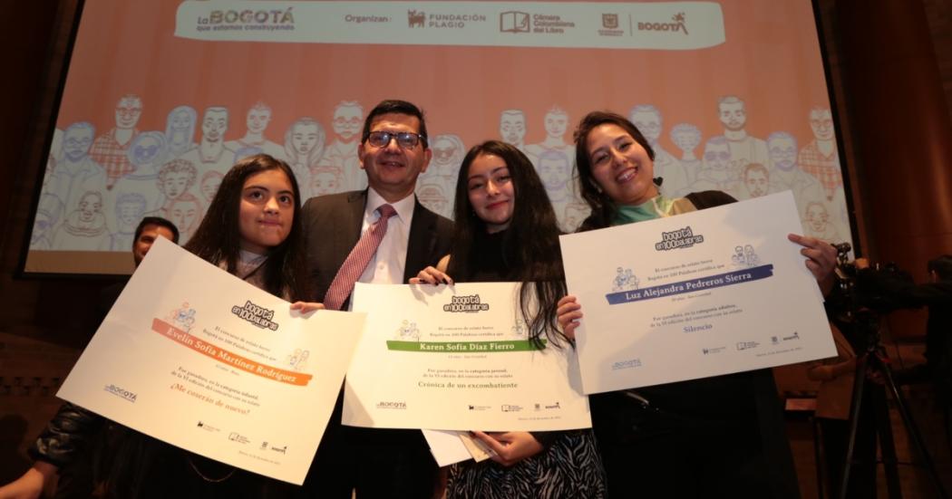 Estudiantes ganadoras del concurso ‘Bogotá en 100 Palabras' 2022 