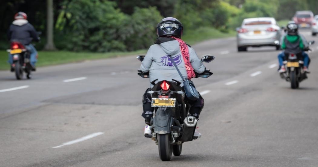 ¿Qué debo hacer para cancelar la matrícula de una moto en Bogotá?