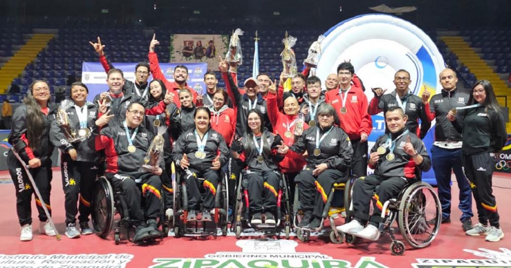 Equipo de paratenis de mesa, campeón del Interligas. 