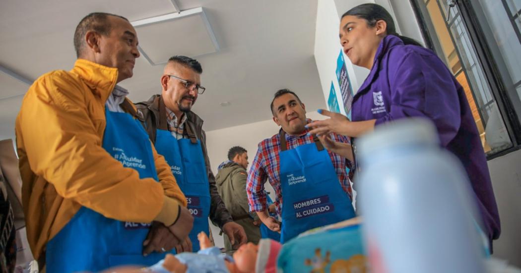 Inauguración de Escuela de hombres en Ciudad Bolívar, Kennedy y Suba