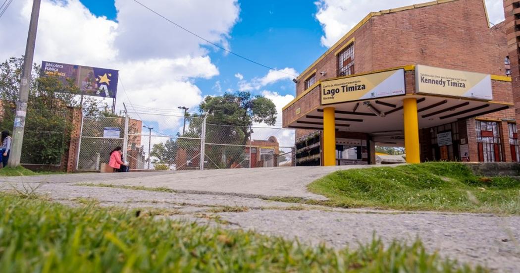 Cierre temporal de la Biblioteca Pública Lago Timiza Bogotá por obras