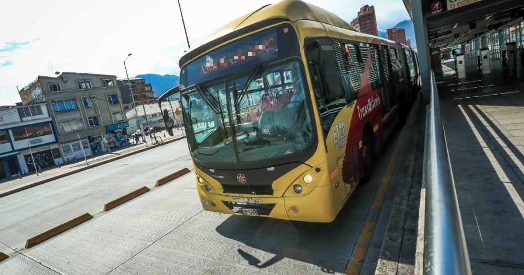 Cierre de la calzada de TM de la av. calle 26 entre carreras 54 y 57