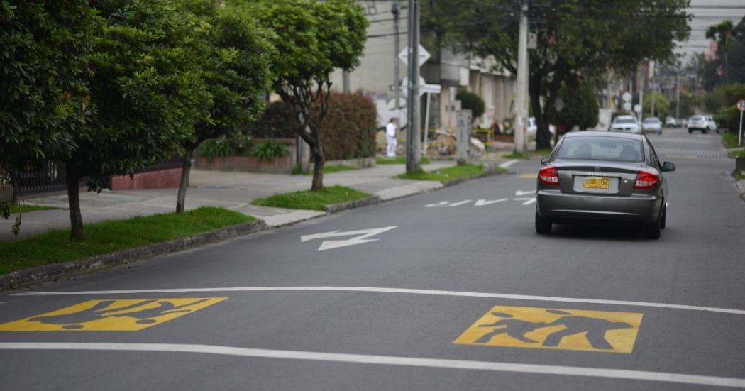 Calles de bogota y un carro