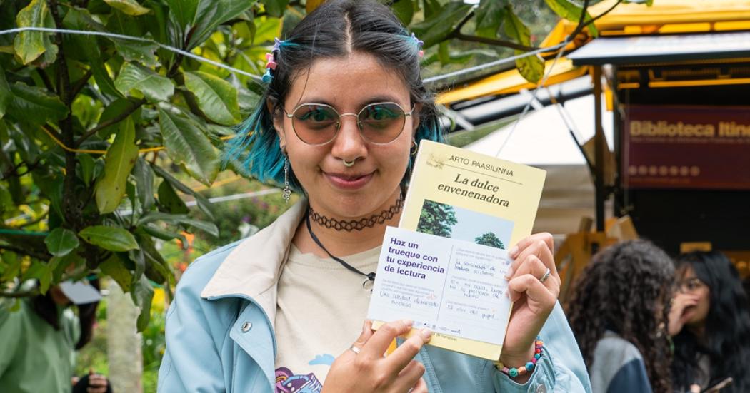 El Trueque Lector de BibloRed llega a las plazas de mercado de Bogotá