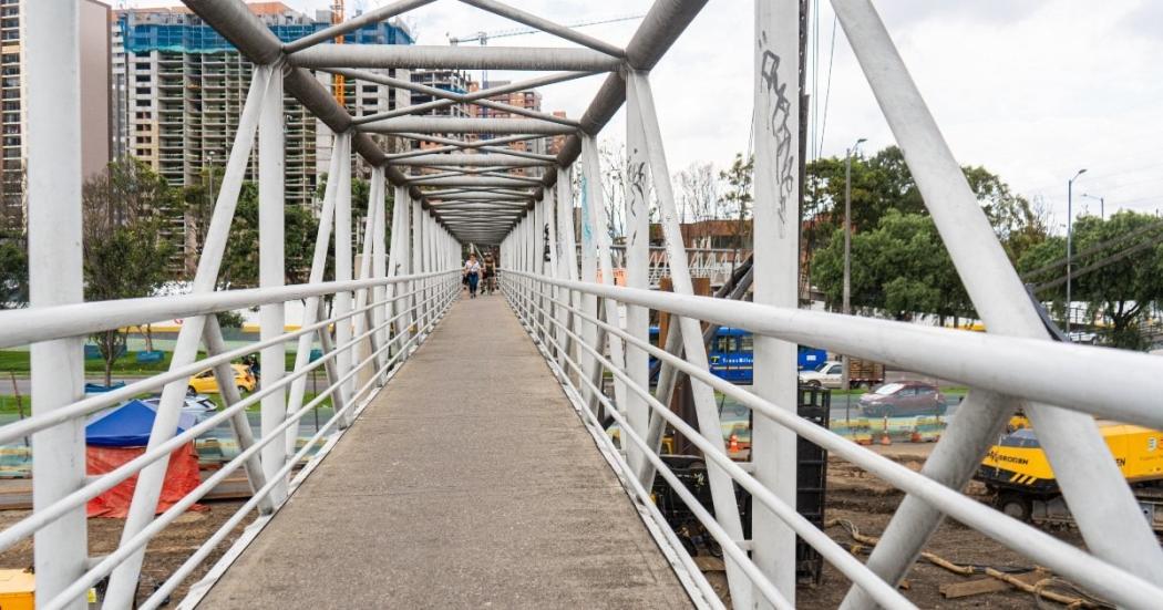 Cierre del puente peatonal de avenida Las Américas con carrera 68d