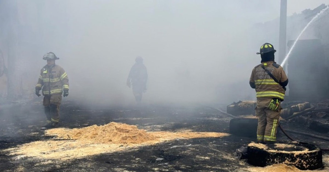 Bomberos controla incendio en cra. 18 Bis con cll. 60 sur y acordona el área 