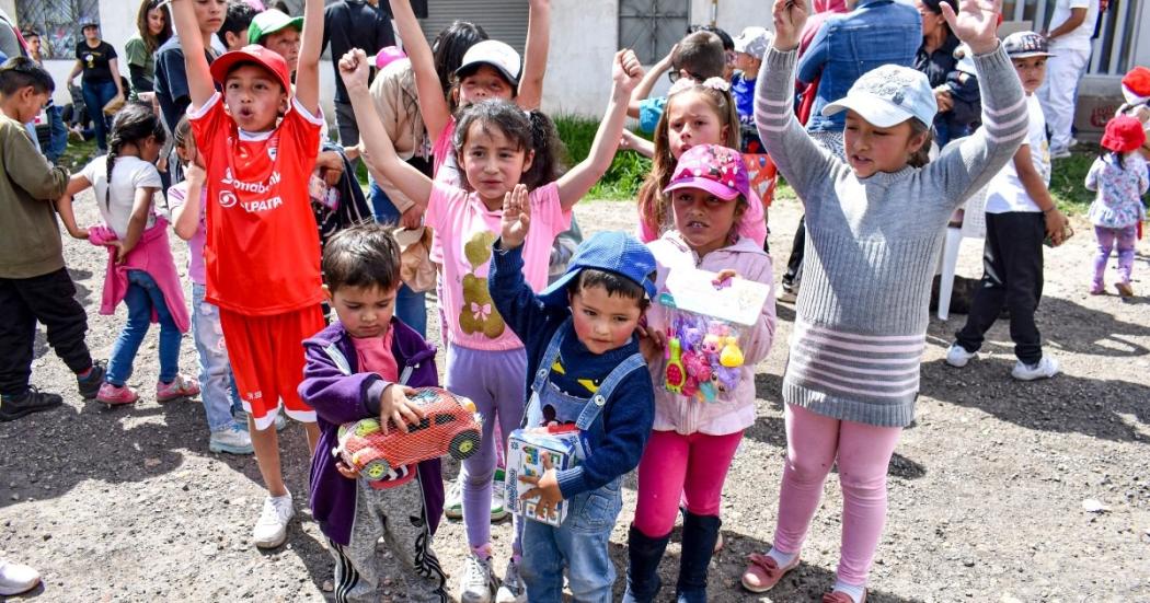 UMV llevó alegría a Ciudad Bolívar con entrega de regalos navideños