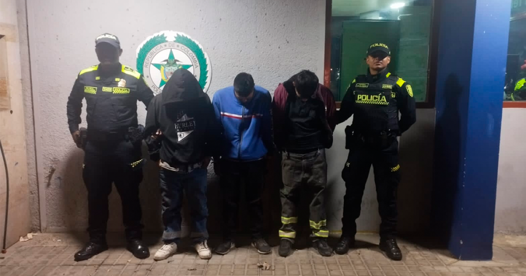 ¡En flagrancia! Capturados tres hombres por hurtar elementos de construcción 