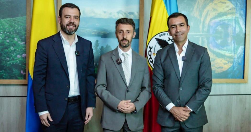 Avanza la Región Metropolitana Bogotá - Cundinamarca con posesión de su director