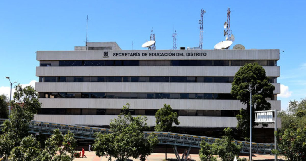 Más de 200 docentes del Distrito, reubicados por reducción de matrícula escolar