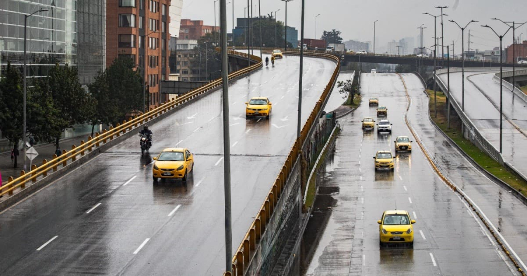 ¿Cuánto cuesta el recargo de taxi desde y hacia el aeropuerto en 2024?