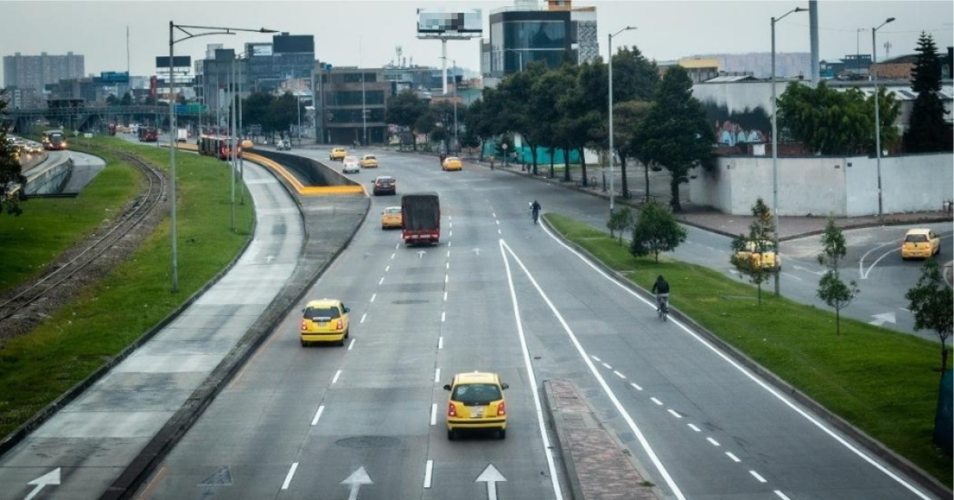 Pico y placa vehículos particulares y taxis en Bogotá 2 de mayo 2024