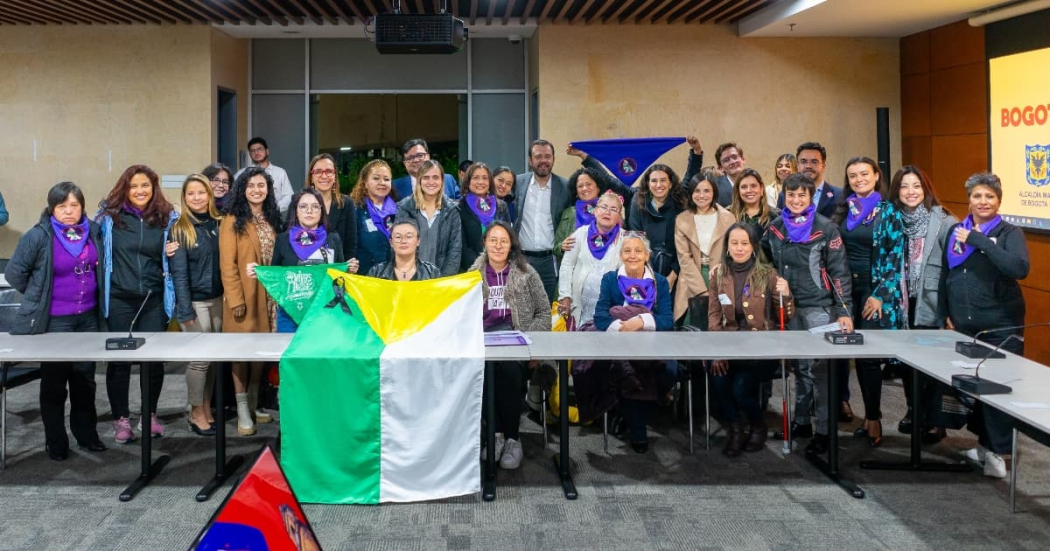 Mujeres en Bogotá: Distrito y lideresas se reúnen en el primer Consejo