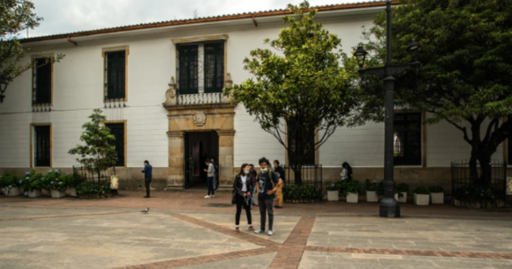 Turismo en Bogotá: conoce la histórica Plazoleta del Rosario 