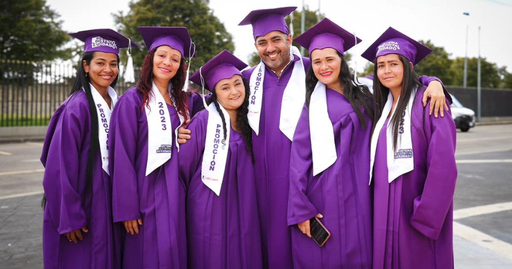 Relatos de mujeres cuidadoras que terminaron su bachillerato en las Manzanas del