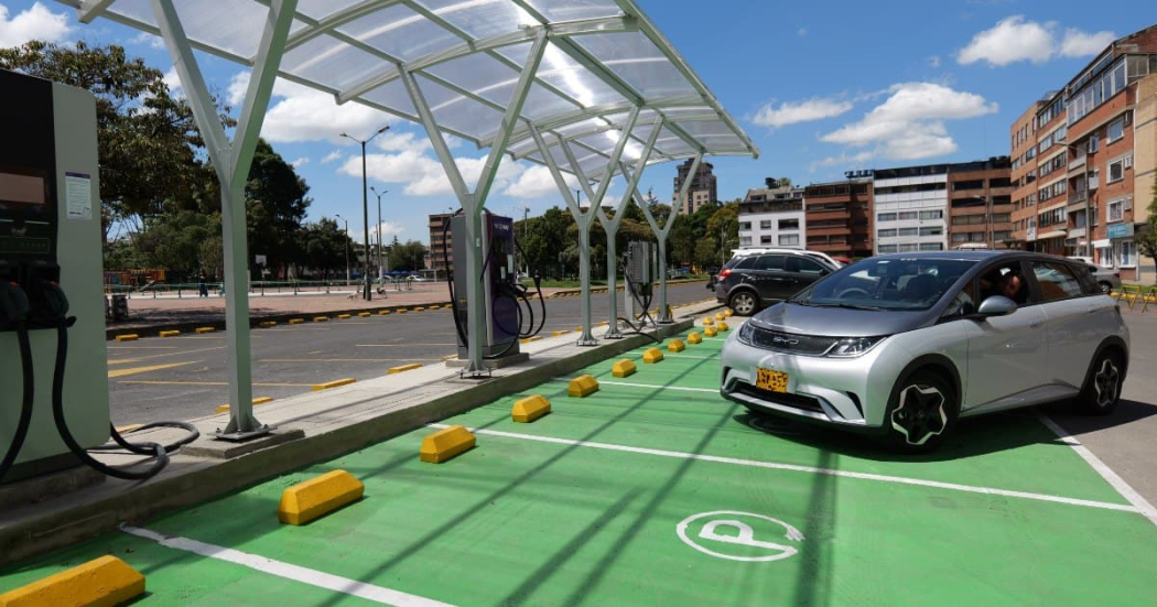 Cargadores para vehículos eléctricos en Bogotá ubicación de estaciones