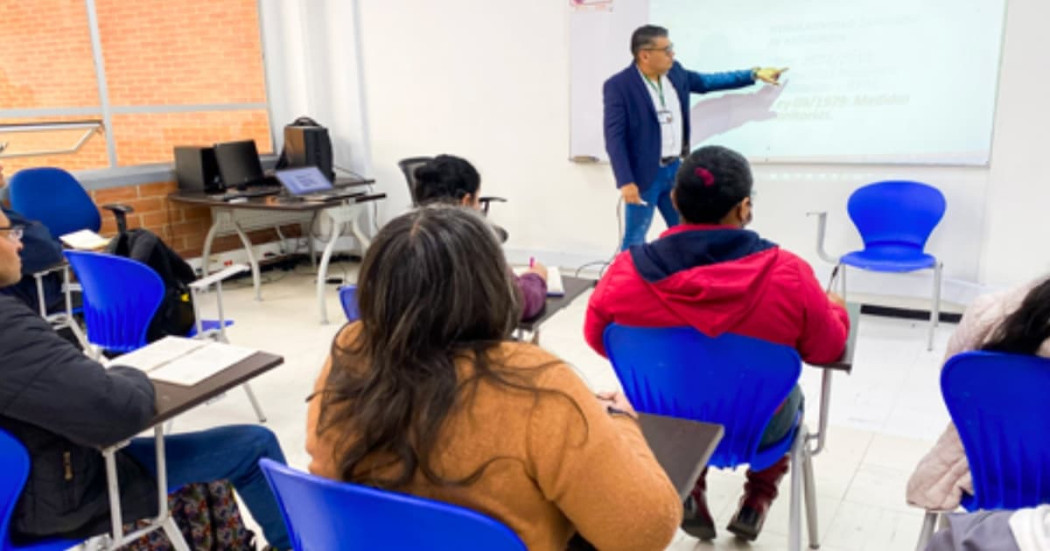 Cursos gratuitos en Bogotá: vendedores y emprendedores septiembre 2024