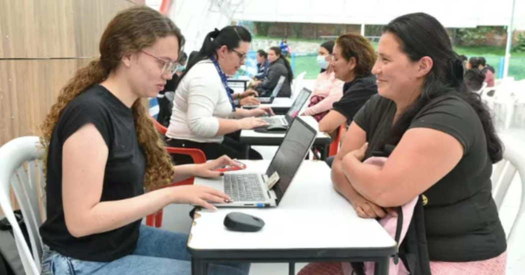 Desempleo en Bogotá en mujeres bajó 1.1 % durante primer semestre 2024