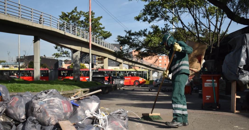 Jornada de recolección de basuras de alcantarillado en Bogotá 2024