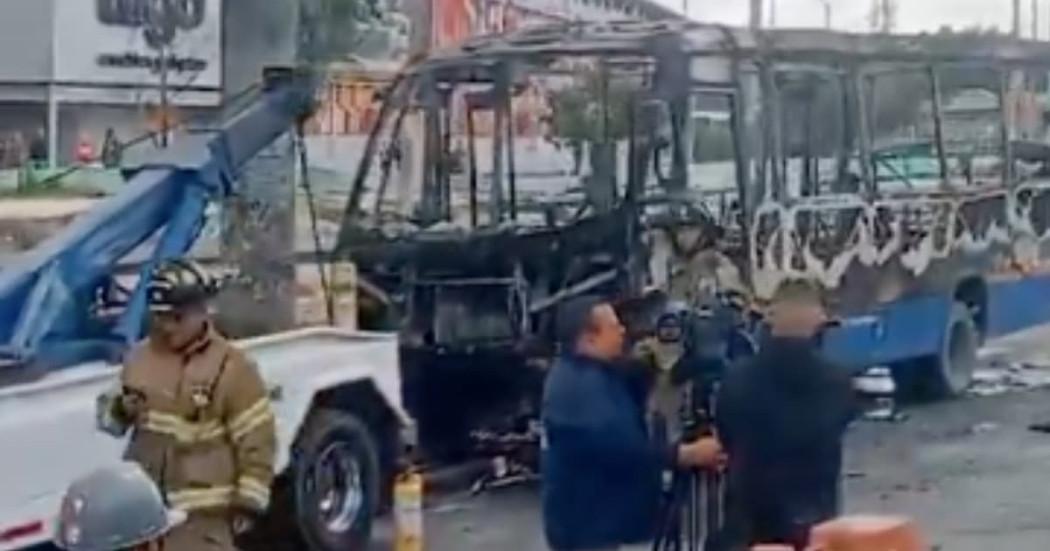 Bomberos de Bogotá atendieron incendio en bus SITP carrera 68 con 80