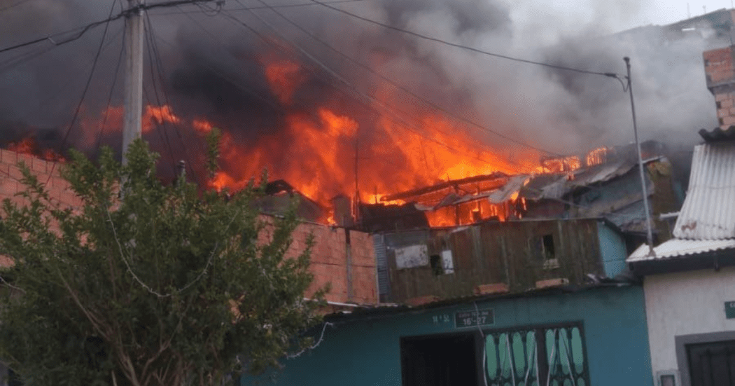 Incendio en Bogotá fue controlado por el cuerpo de Bomberos 